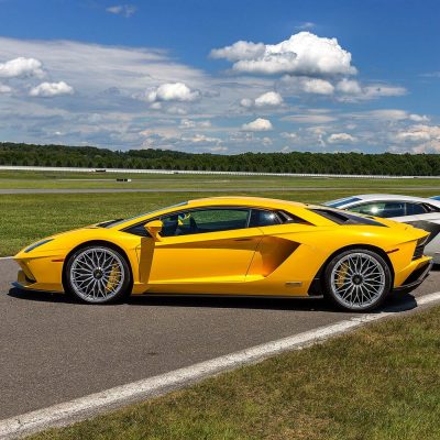 Lamborghini-Aventador-S-hire4.jpeg