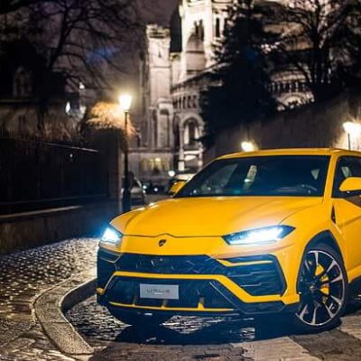 Lamborghini-urus-hire-in-yellow.jpeg